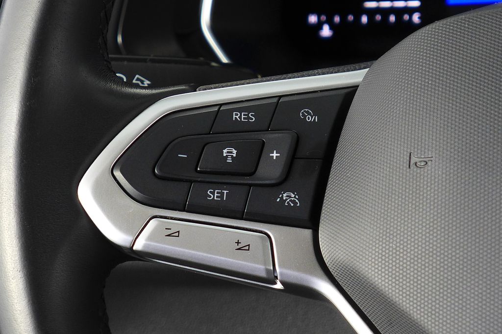 Thumbnail: 2022 Volkswagen Jetta - 28