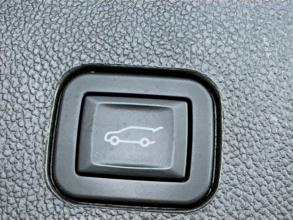 Used Car 2015 Cadillac Srx  Luxury For Sale Under $20,000 In Austin, Texas