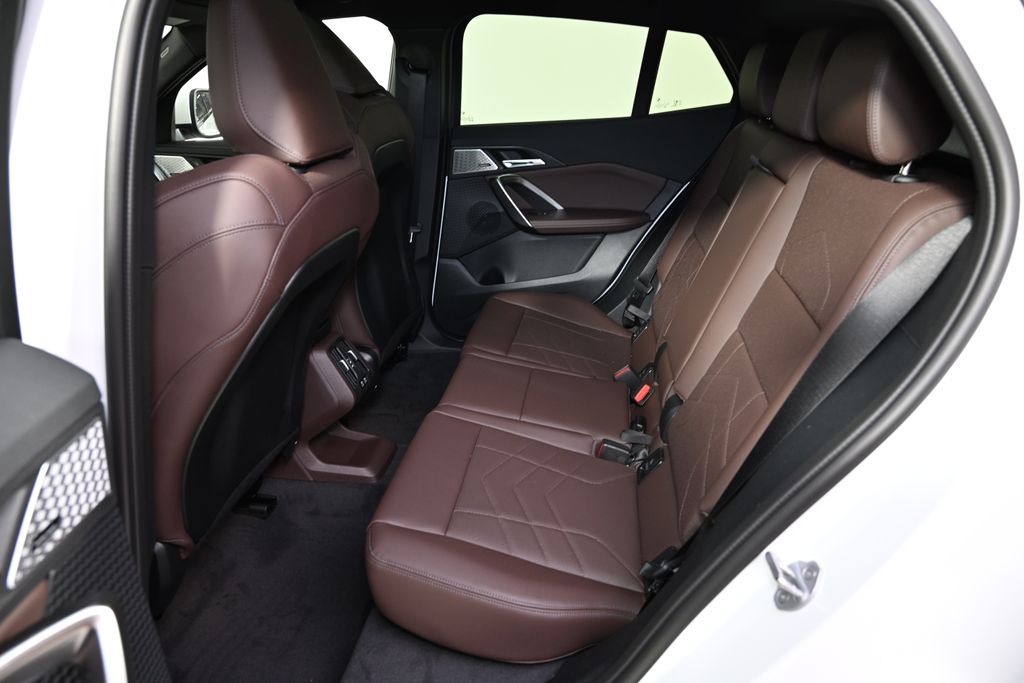 2025 BMW X2 xDrive28i 24