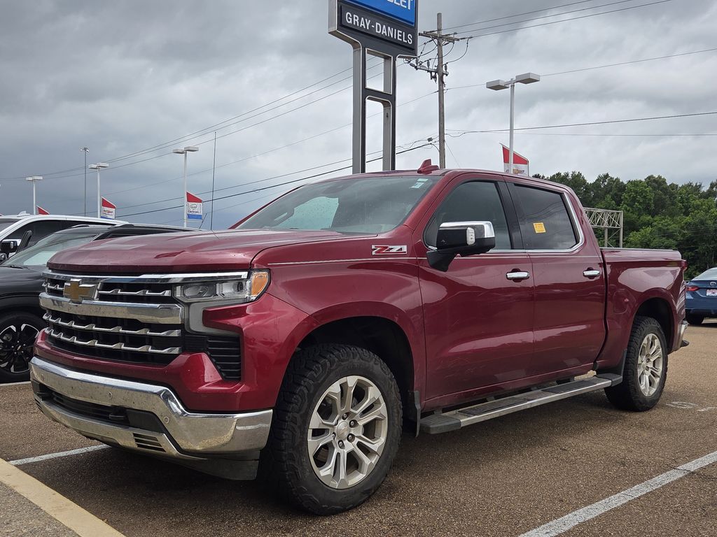 Cherry Red Tintcoat 2022 Chevrolet Silverado 1500 LTZ Crew Cab 4WD Pickup Truck Four-Wheel Drive Automatic