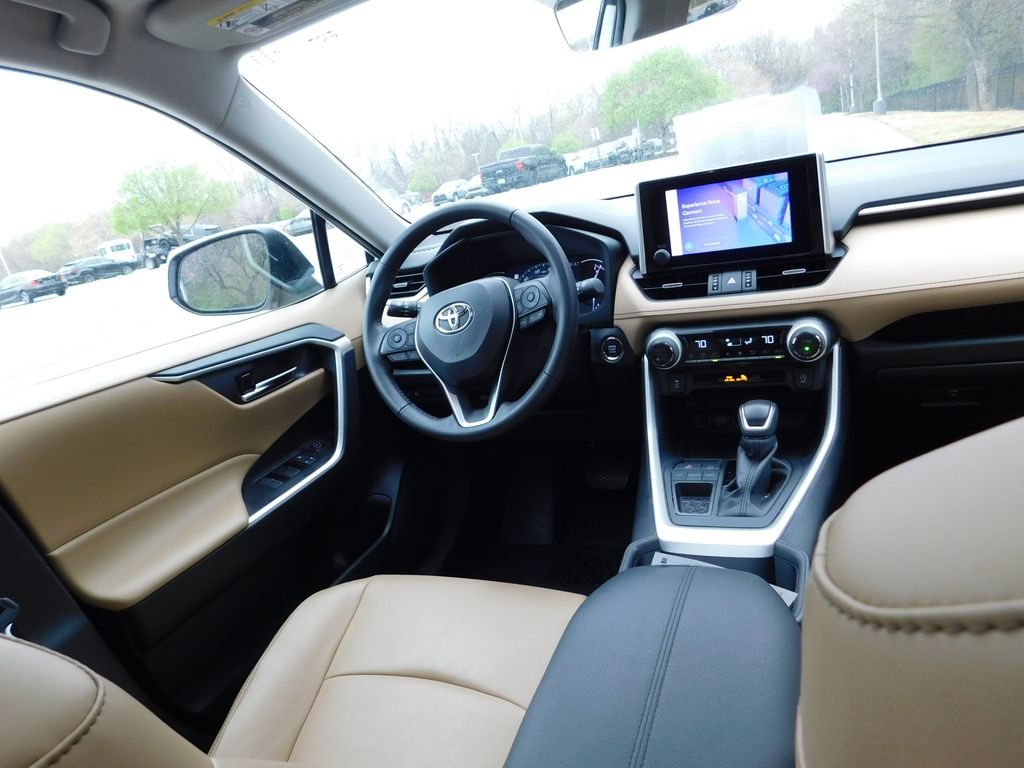 Thumbnail: 2024 Toyota RAV4 - 7