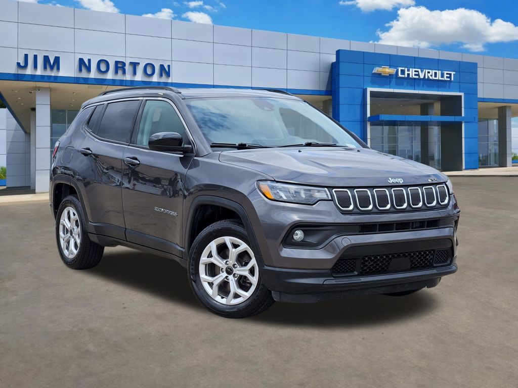 Gray (Granite Crystal Metallic Clearcoat) 2022 Jeep Compass Latitude 4WD SUV / Crossover Four-Wheel Drive 9-Speed Automatic