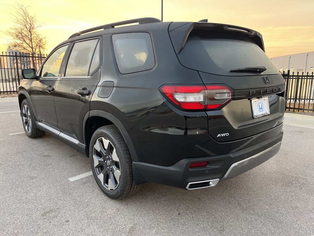 Thumbnail: 2026 Honda Pilot - 4