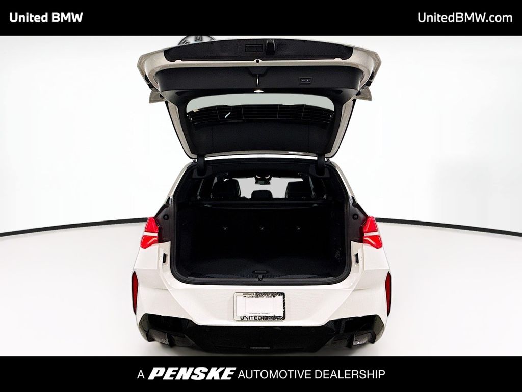 Thumbnail: 2026 BMW X3 - 14