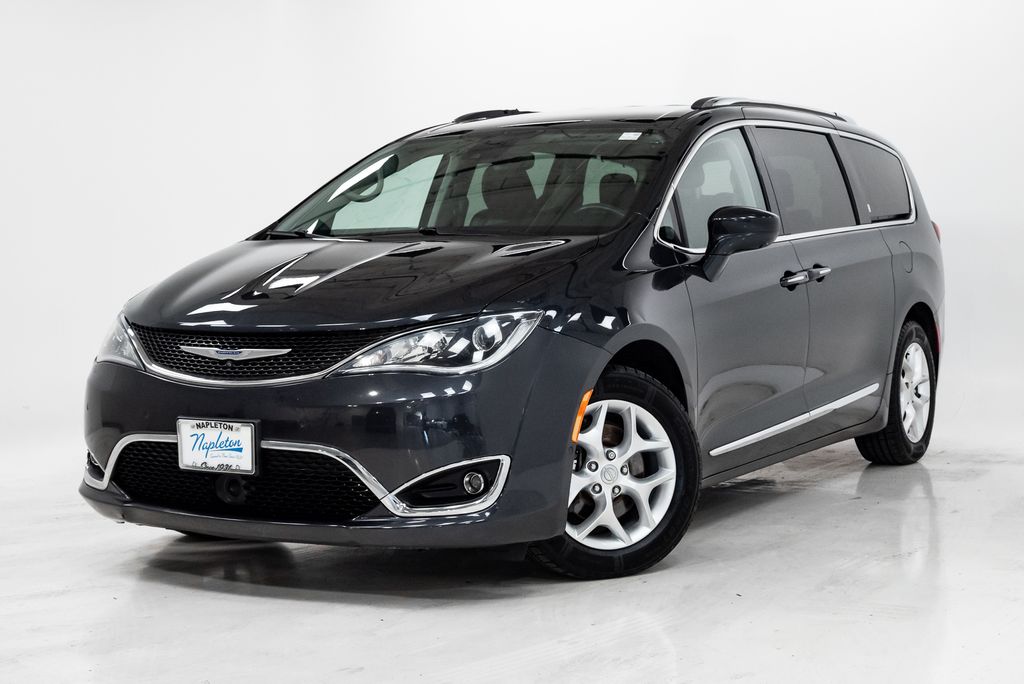 Gray (Maximum Steel Metallic Clearcoat) 2020 Chrysler Pacifica Touring L Plus FWD Minivan Front-Wheel Drive 9-Speed Automatic