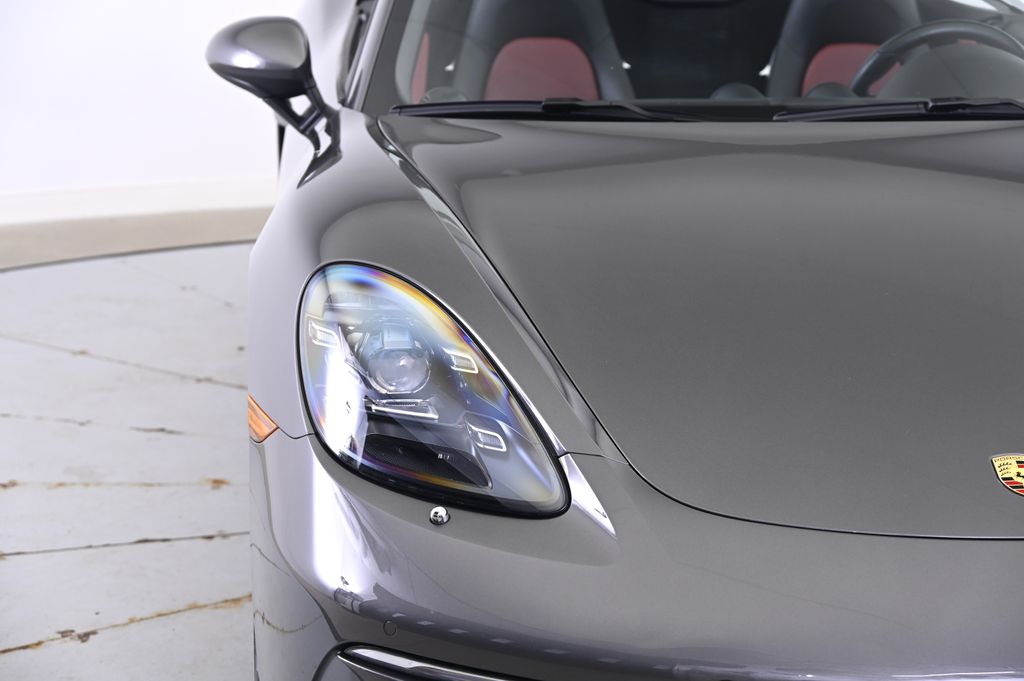 Thumbnail: 2021 Porsche 718 Boxster - 14