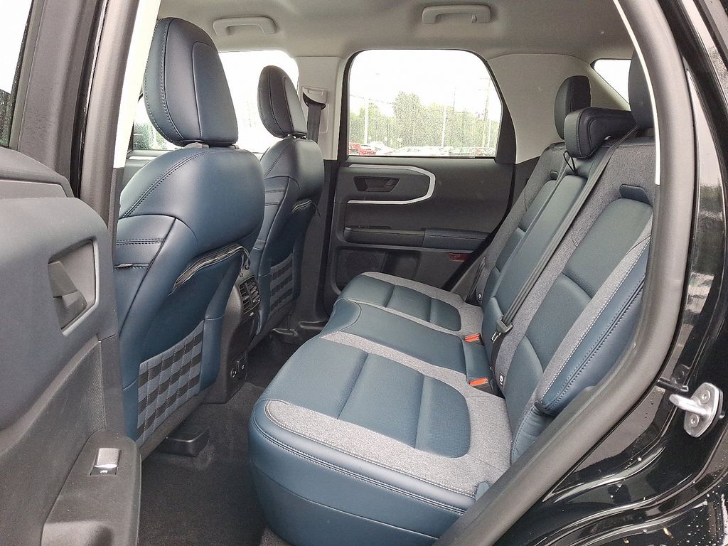 Thumbnail: 2021 Ford Bronco Sport - 10