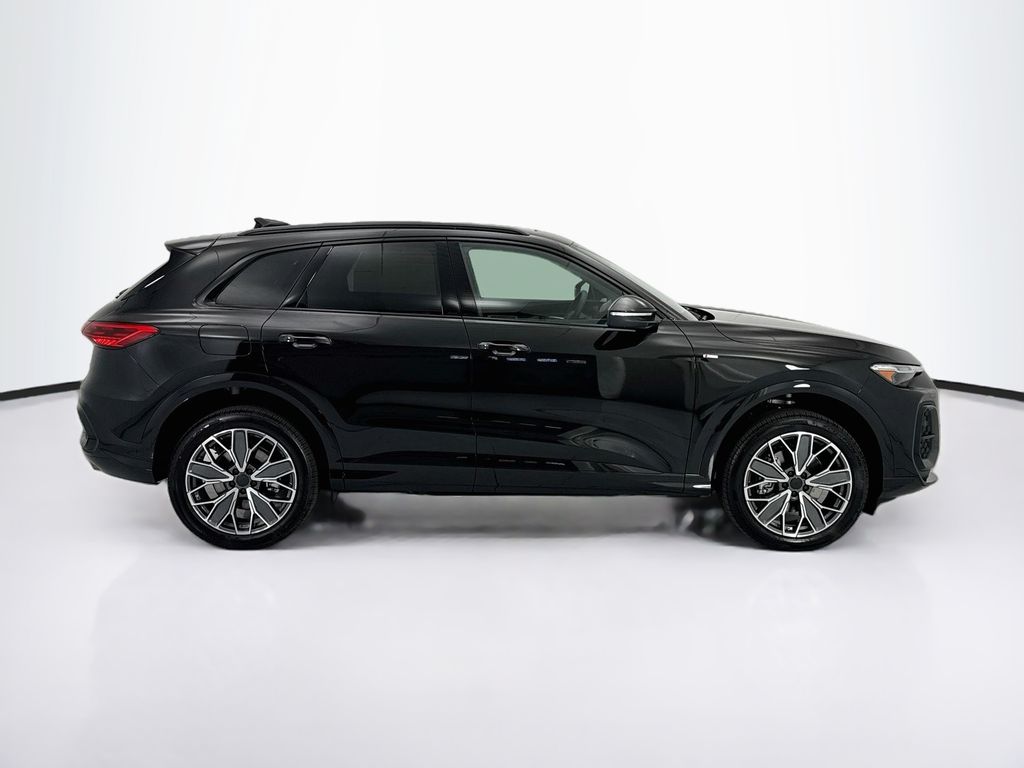 Thumbnail: 2026 Audi Q5 - 4