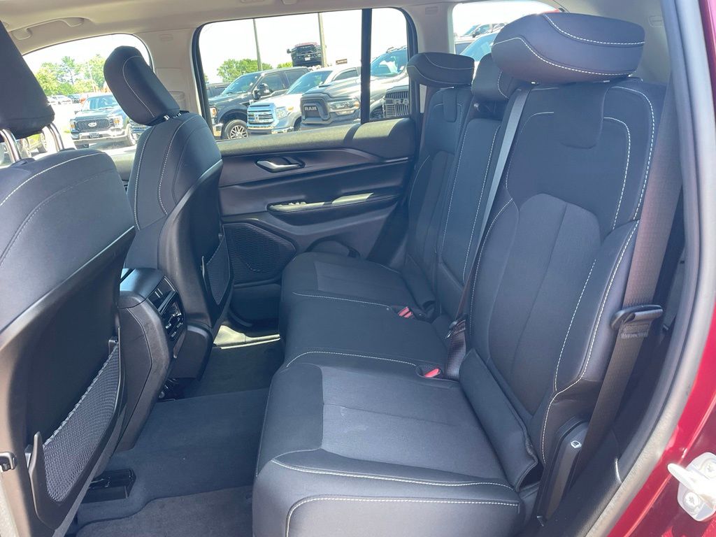 JeepGrand Cherokee9