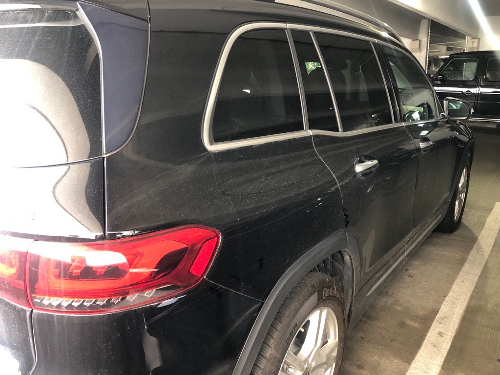 Thumbnail: 2021 Mercedes-Benz GLB - 4