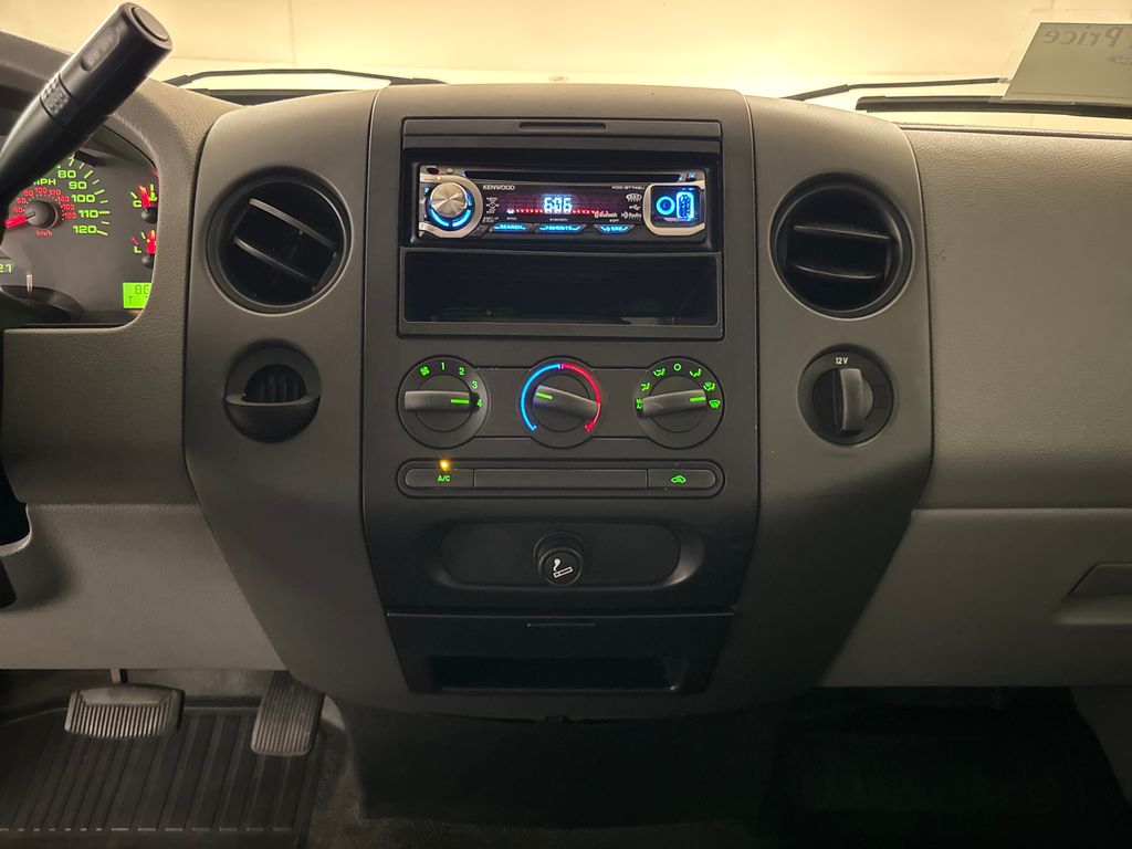 Used 2006 Silver Ford XL image 23
