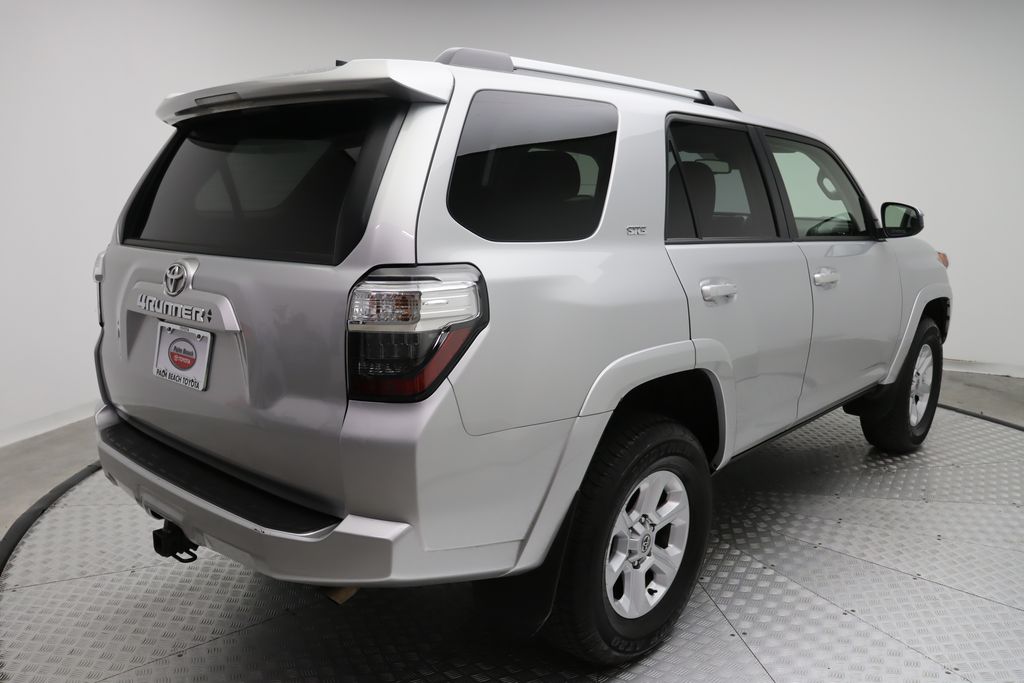 2024 Toyota 4Runner SR5 8