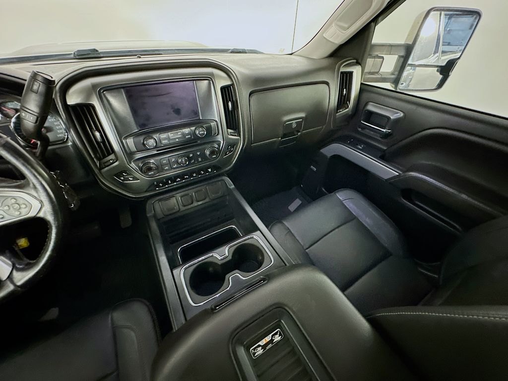 ChevroletSilverado 2500HD11