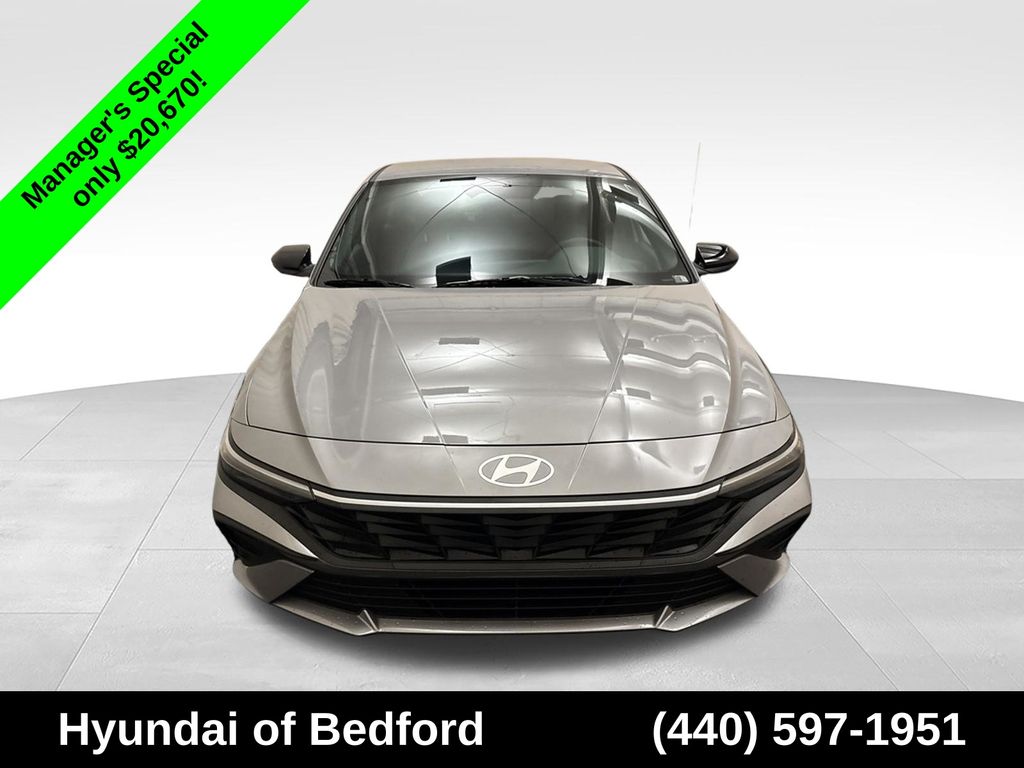 2026 Hyundai Elantra SEL Sport - Image 2