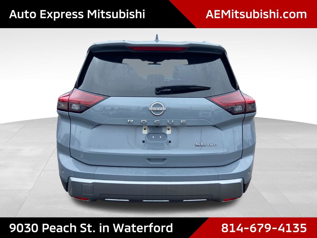 2024 Nissan Rogue SL - 5
