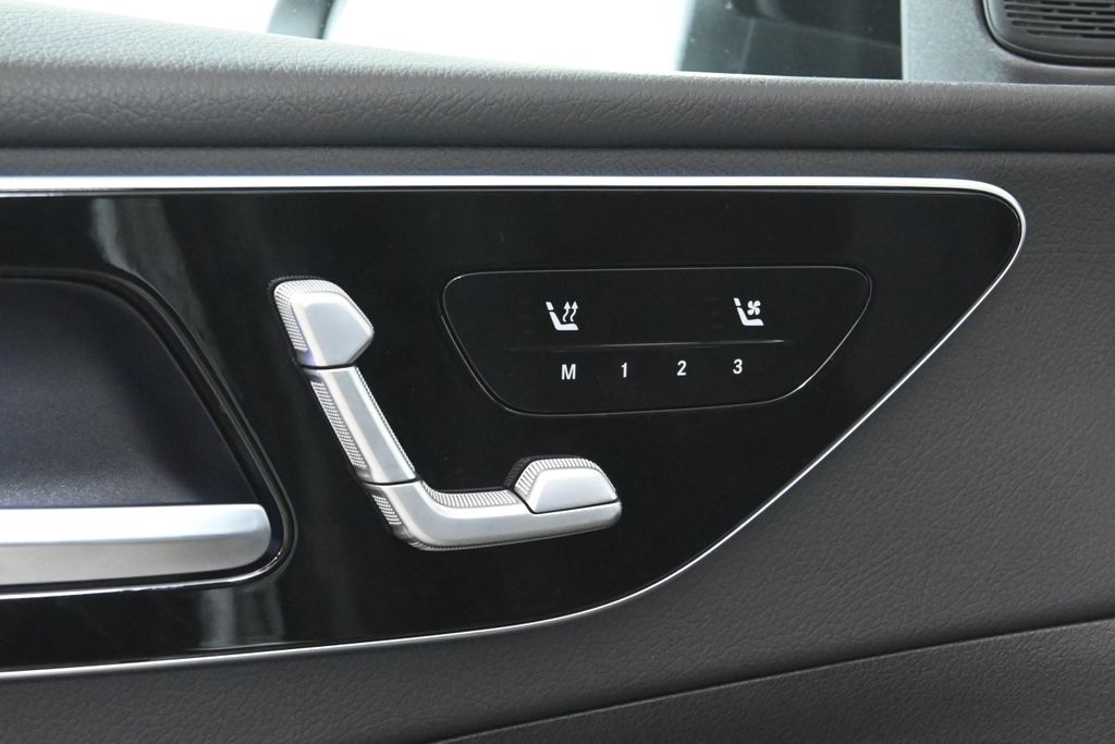 Thumbnail: 2025 Mercedes-Benz C-Class - 29