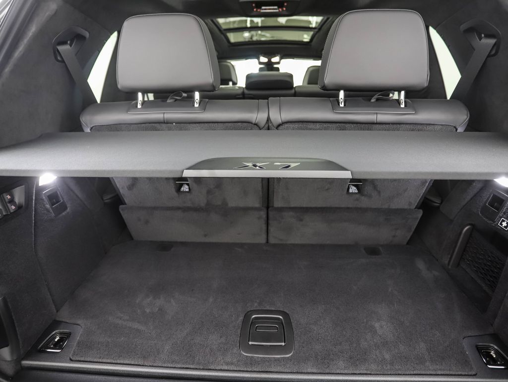 2026 BMW X7 xDrive40i 24