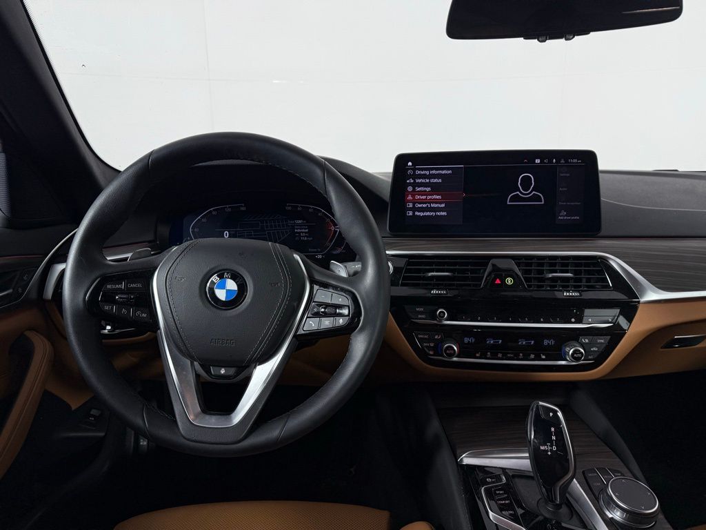 Thumbnail: 2023 BMW 5 Series - 15