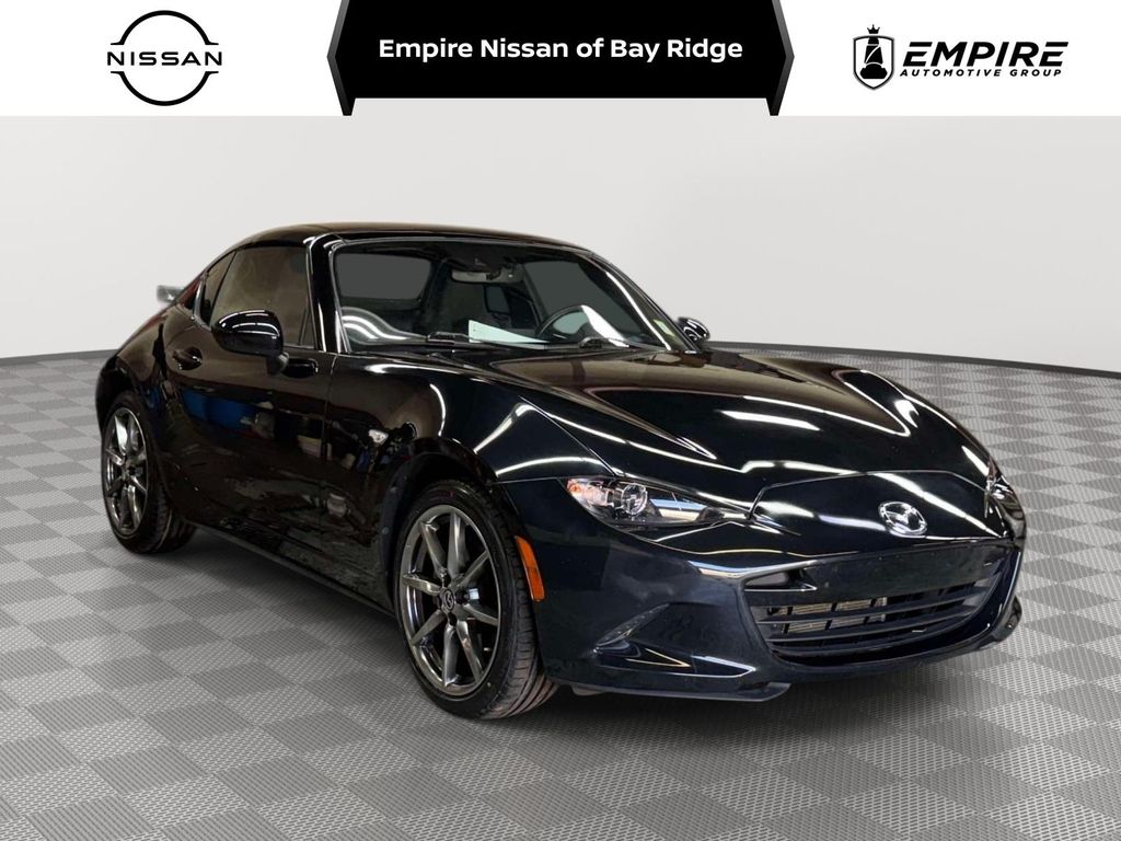 Jet Black Mica 2022 Mazda MX-5 Miata Convertible Rear-Wheel Drive 6-Speed Automatic