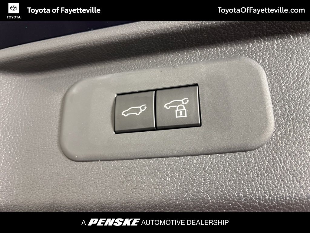 Thumbnail: 2026 Toyota Grand Highlander - 24