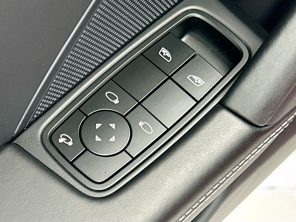 Thumbnail: 2024 Porsche 911 - 23