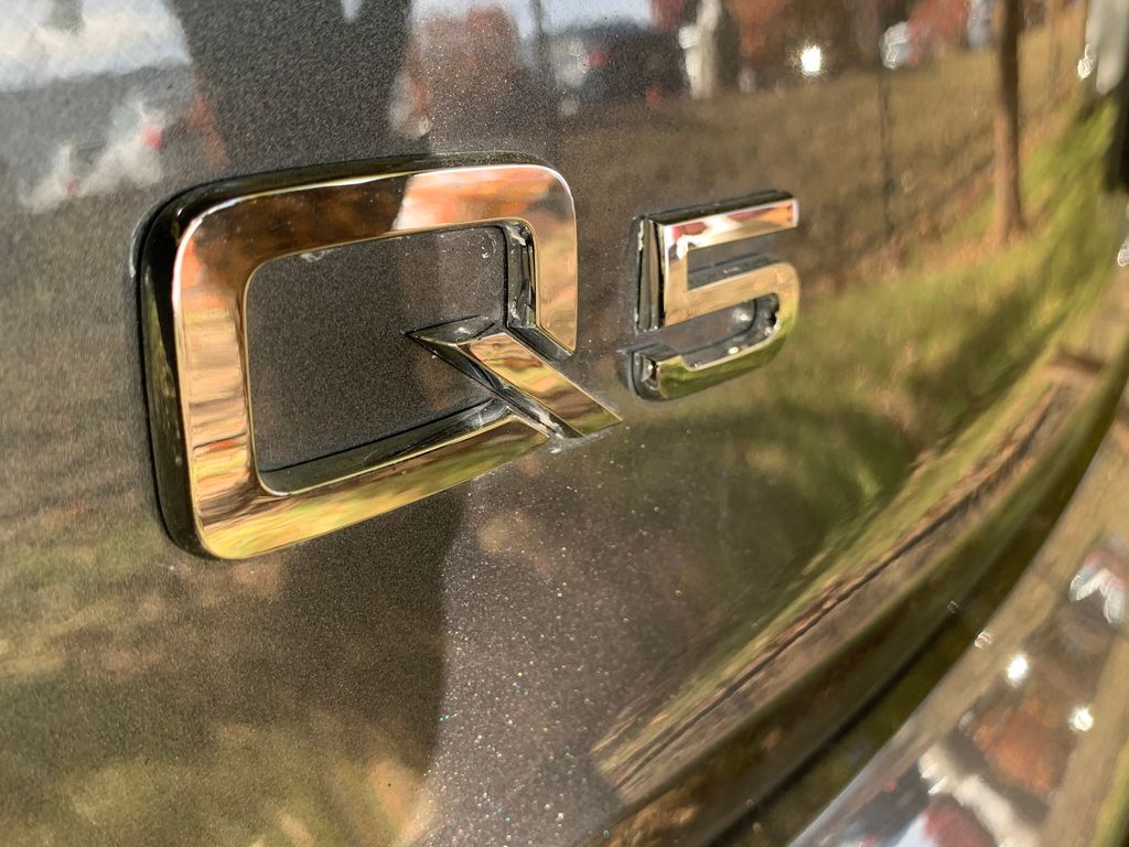 Thumbnail: 2023 Audi Q5 - 8