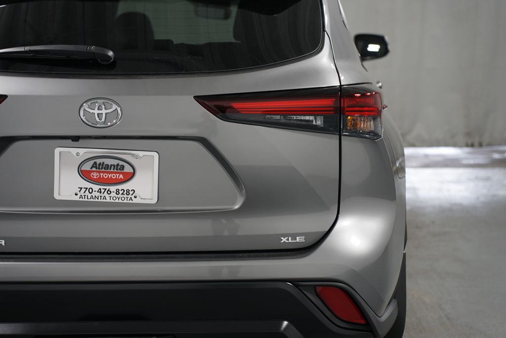 2025 Toyota Highlander XLE 10