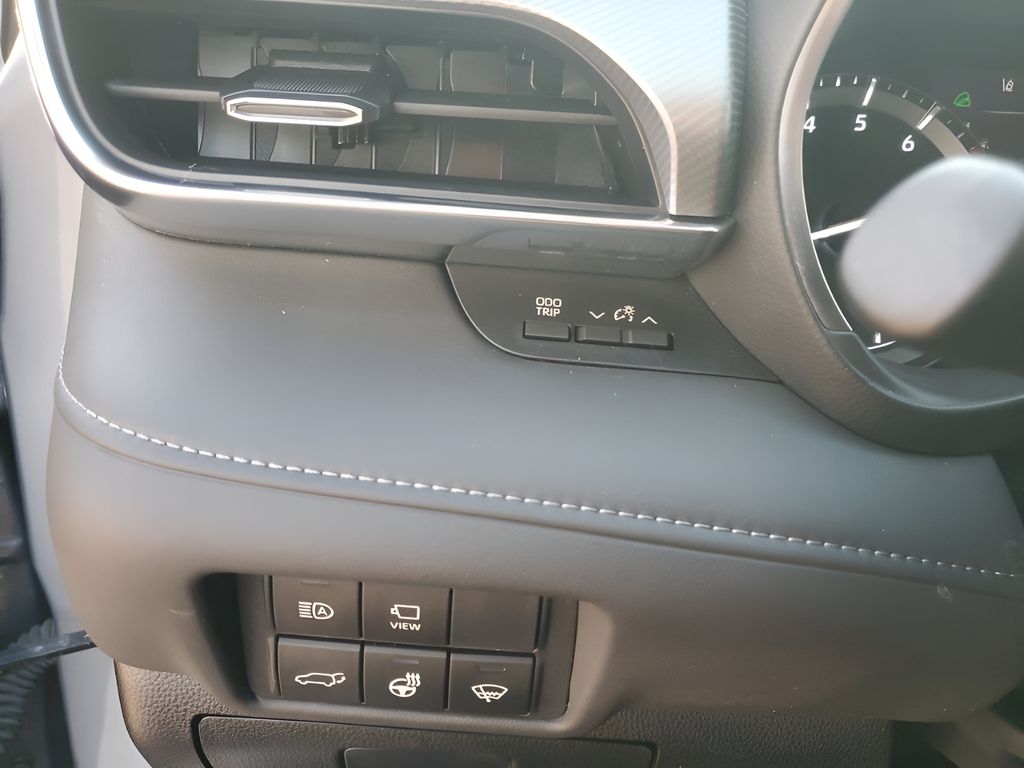 Used Car 2020 Toyota Highlander  Platinum For Sale Under $35,000 In Austin, Texas