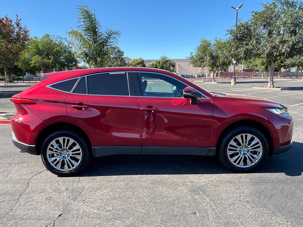 Thumbnail: 2023 Toyota Venza - 4