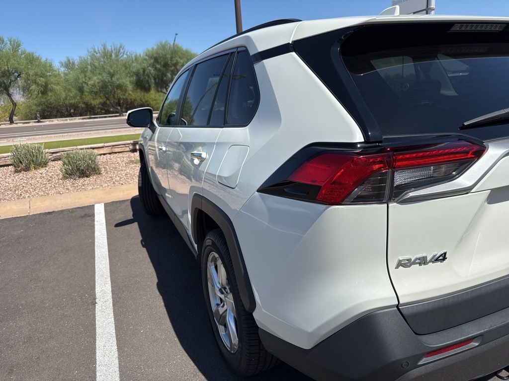 Thumbnail: 2020 Toyota RAV4 - 3