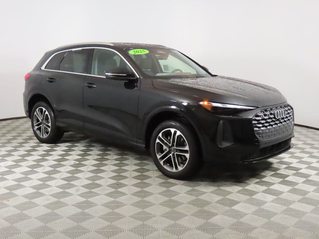 Thumbnail: 2025 Audi Q5 - 6