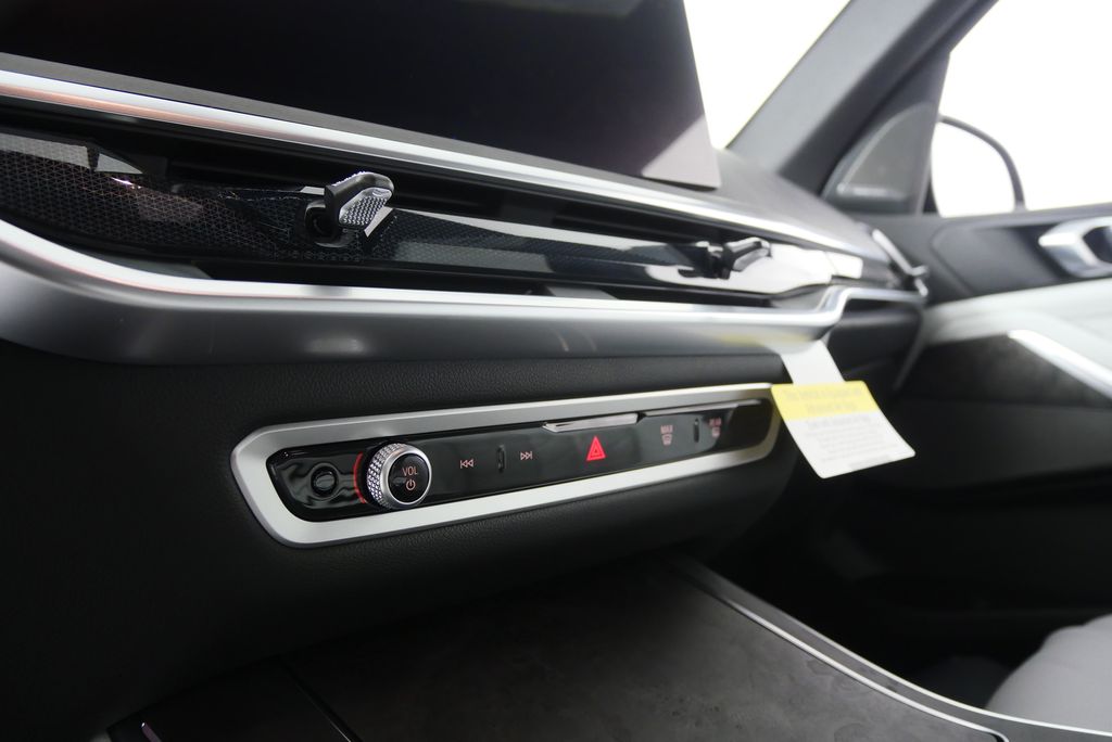 Thumbnail: 2026 BMW X5 - 20