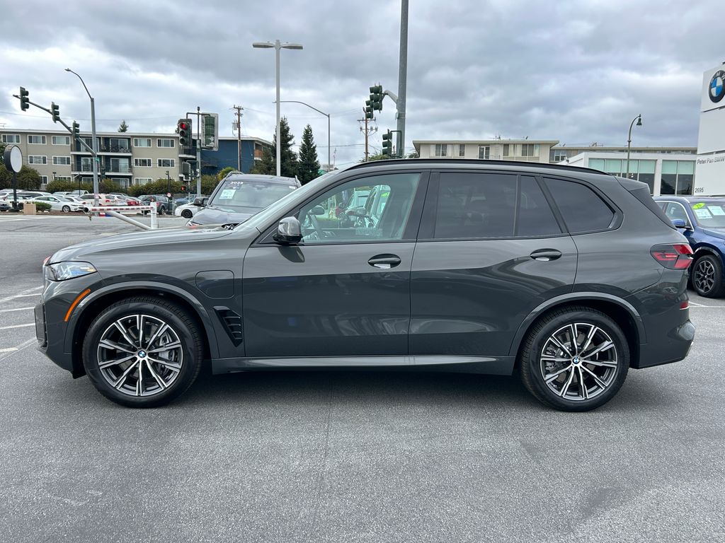 Thumbnail: 2026 BMW X5 - 2