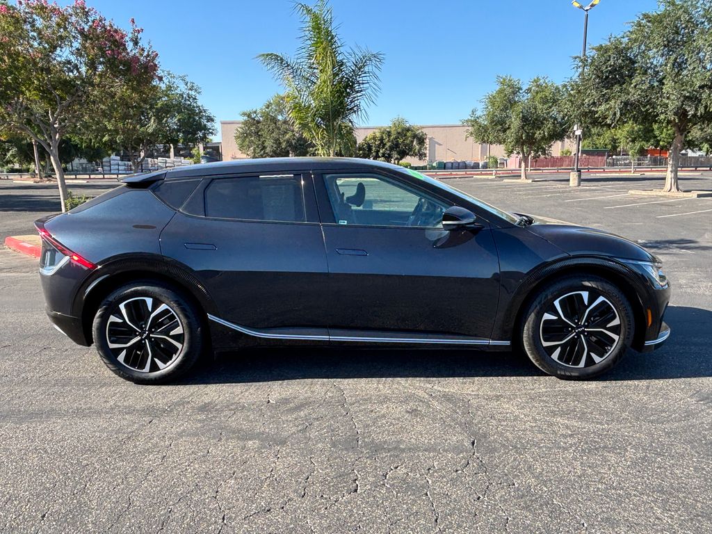 Thumbnail: 2023 Kia EV6 - 4