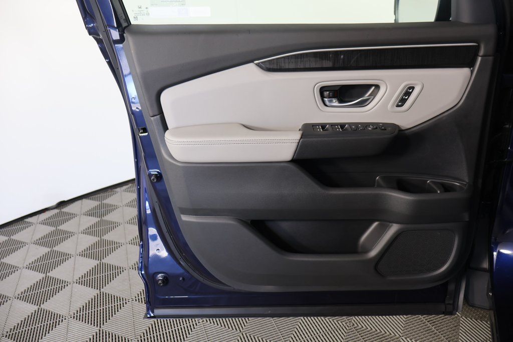 Thumbnail: 2025 Honda Pilot - 8