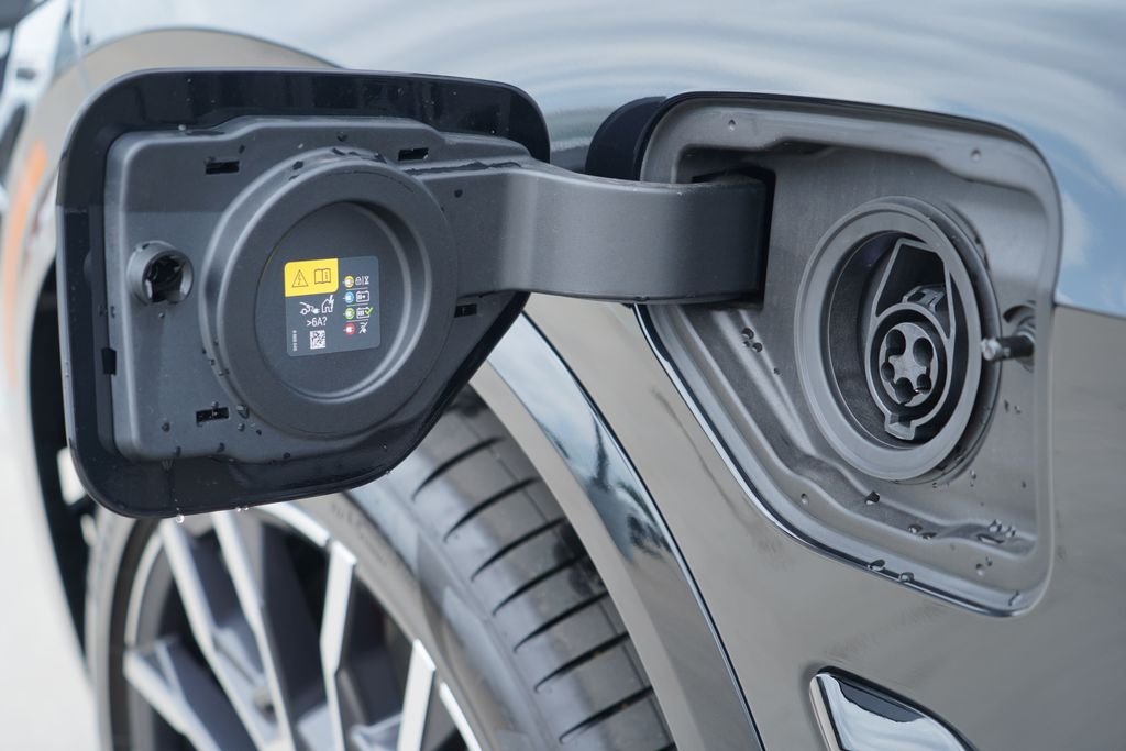 Thumbnail: 2026 BMW X5 - 6
