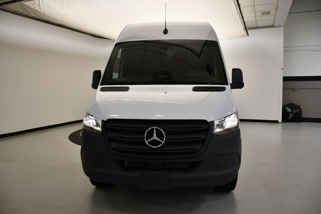 Thumbnail: 2025 Mercedes-Benz Sprinter - 2
