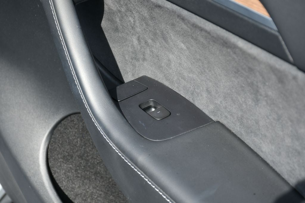 Thumbnail: 2023 Tesla Model Y - 25