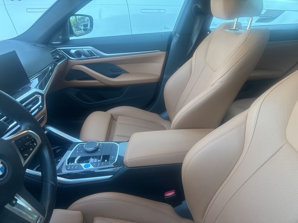 Thumbnail: 2023 BMW i4 - 2