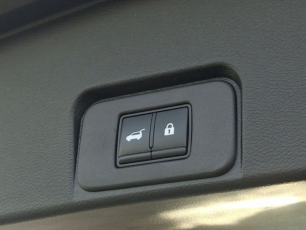 Thumbnail: 2021 Nissan Rogue - 31