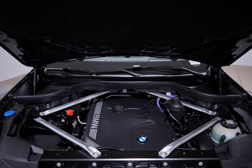 Thumbnail: 2026 BMW X5 - 14