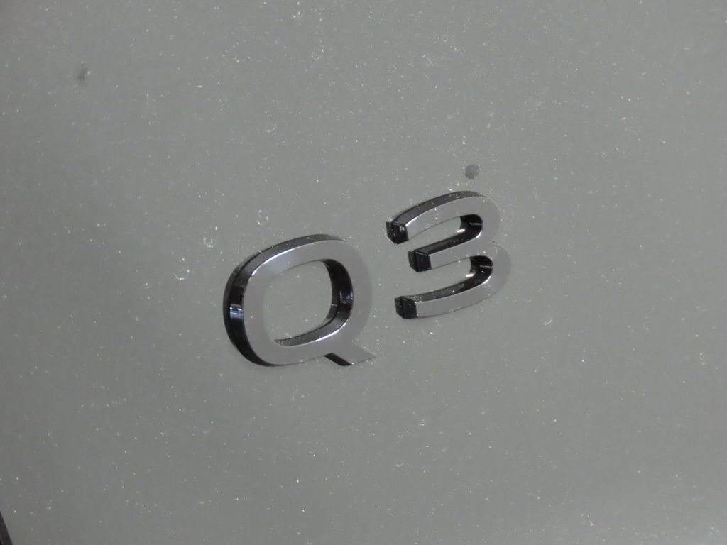 Thumbnail: 2026 Audi Q3 - 9