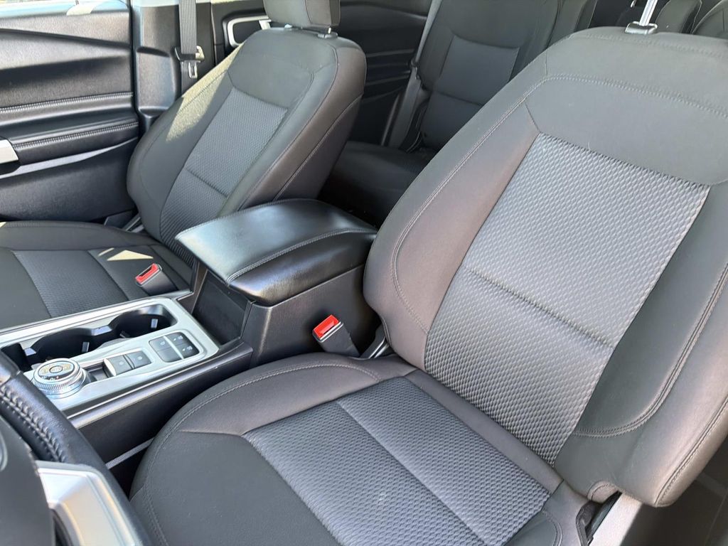 Used 2022 Ford Explorer XLT 4D Sport Utility