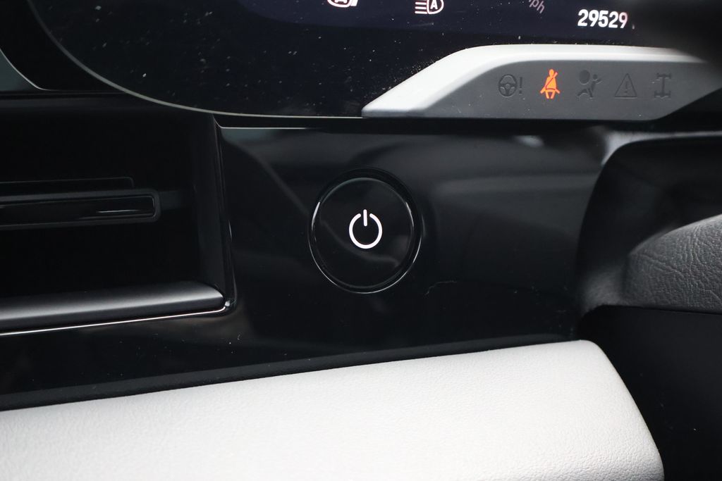 Thumbnail: 2022 Porsche Taycan - 25