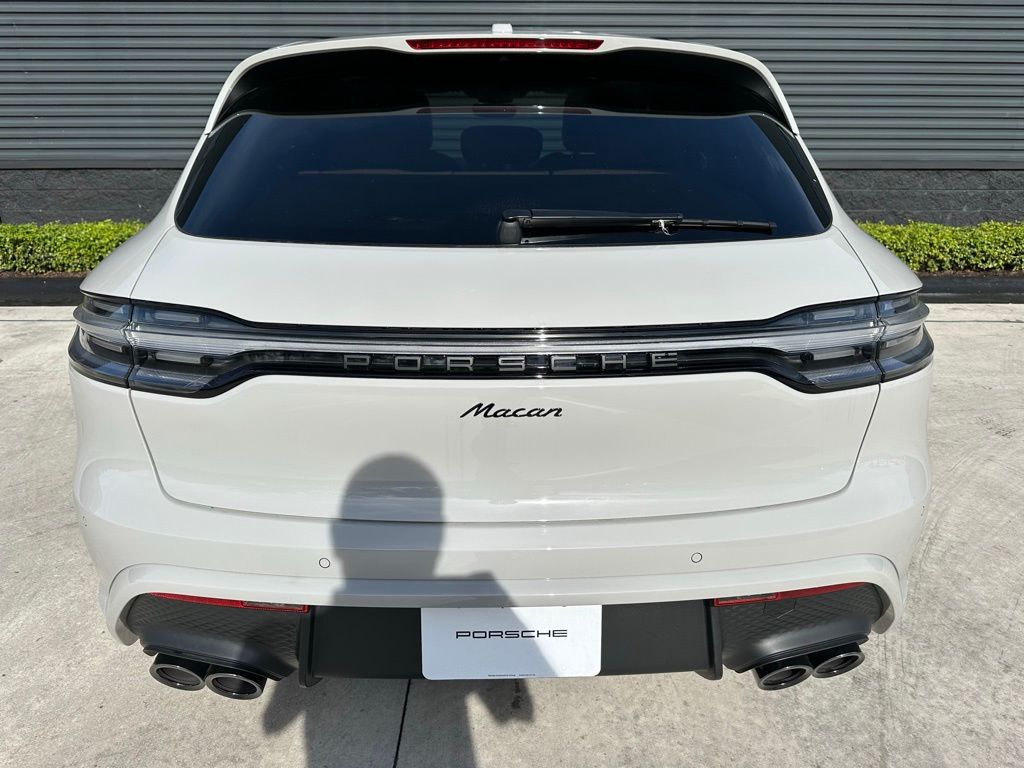 Thumbnail: 2026 Porsche Macan - 11