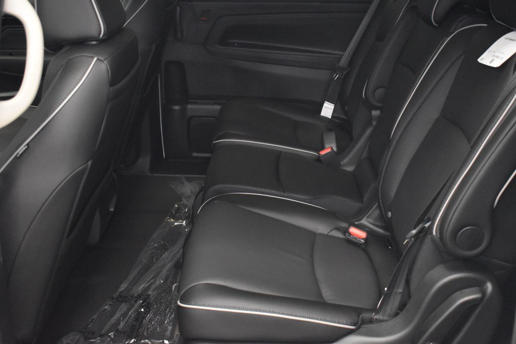2025 Honda Odyssey Touring 21