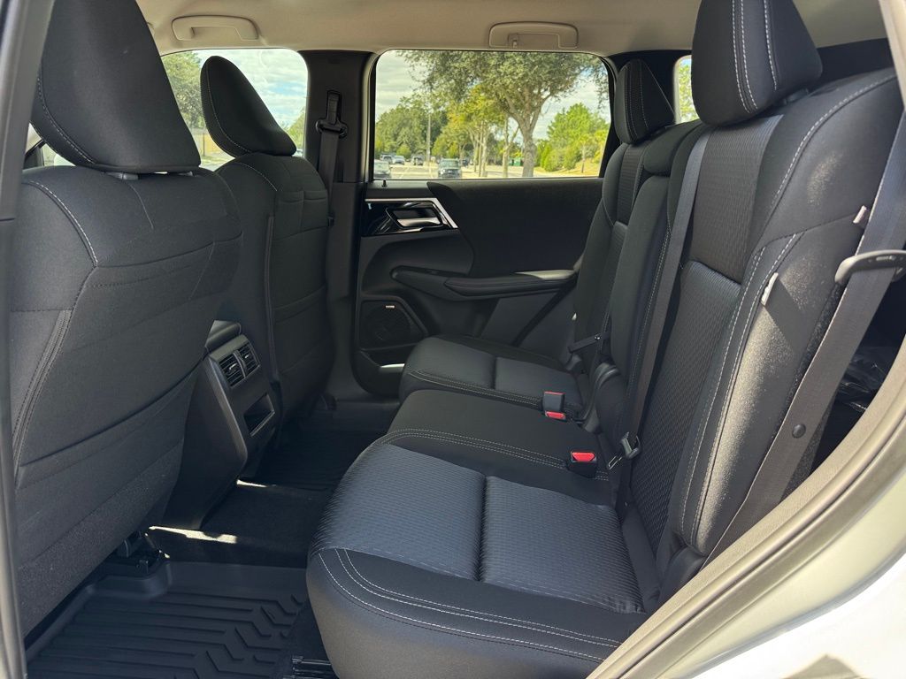 New 2025 Mitsubishi Outlander SUV