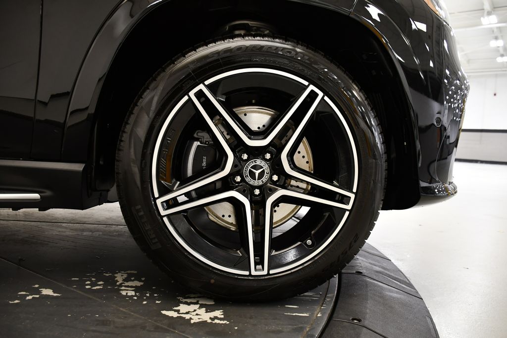 Thumbnail: 2026 Mercedes-Benz GLS - 16