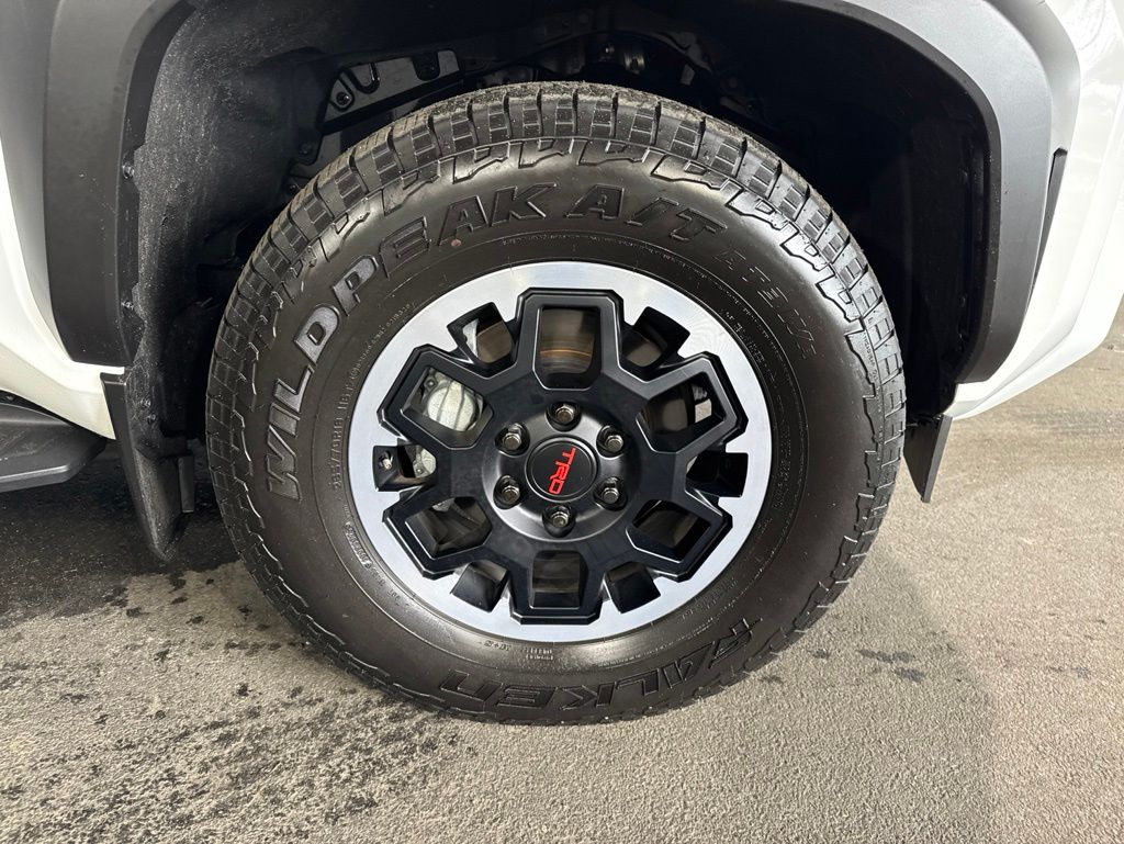 Thumbnail: 2025 Toyota 4Runner - 7