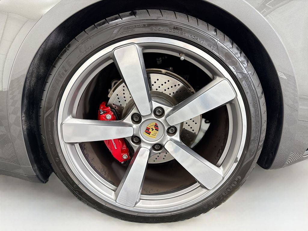 Thumbnail: 2024 Porsche 911 - 30